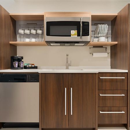 Home2 Suites By Hilton Newark Airport Bagian luar foto