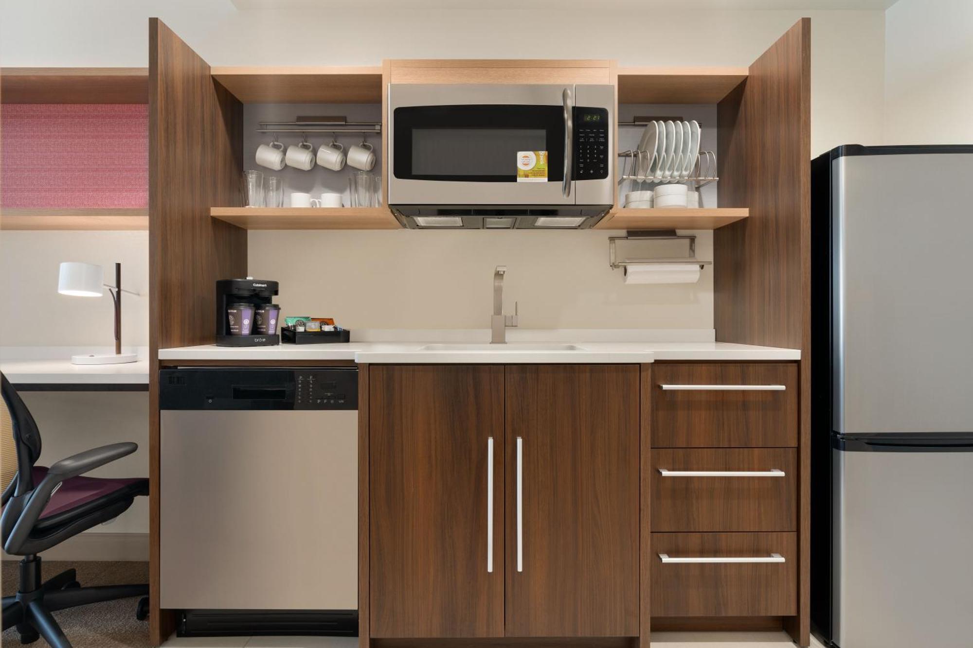 Home2 Suites By Hilton Newark Airport Bagian luar foto